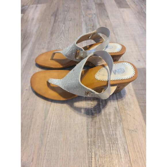 Cherie silver 3inch wedge size 7.5M woman's shoe - Picture 3 of 10